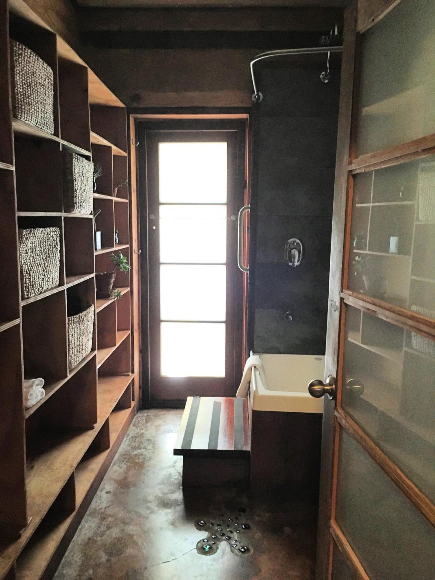 Sutton Spring Art Retreats Apartment Daylesford Room photo